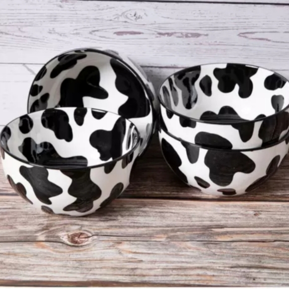 The Unbranded Brand Other - Cow Print Ceramic Bowl Set Of Four